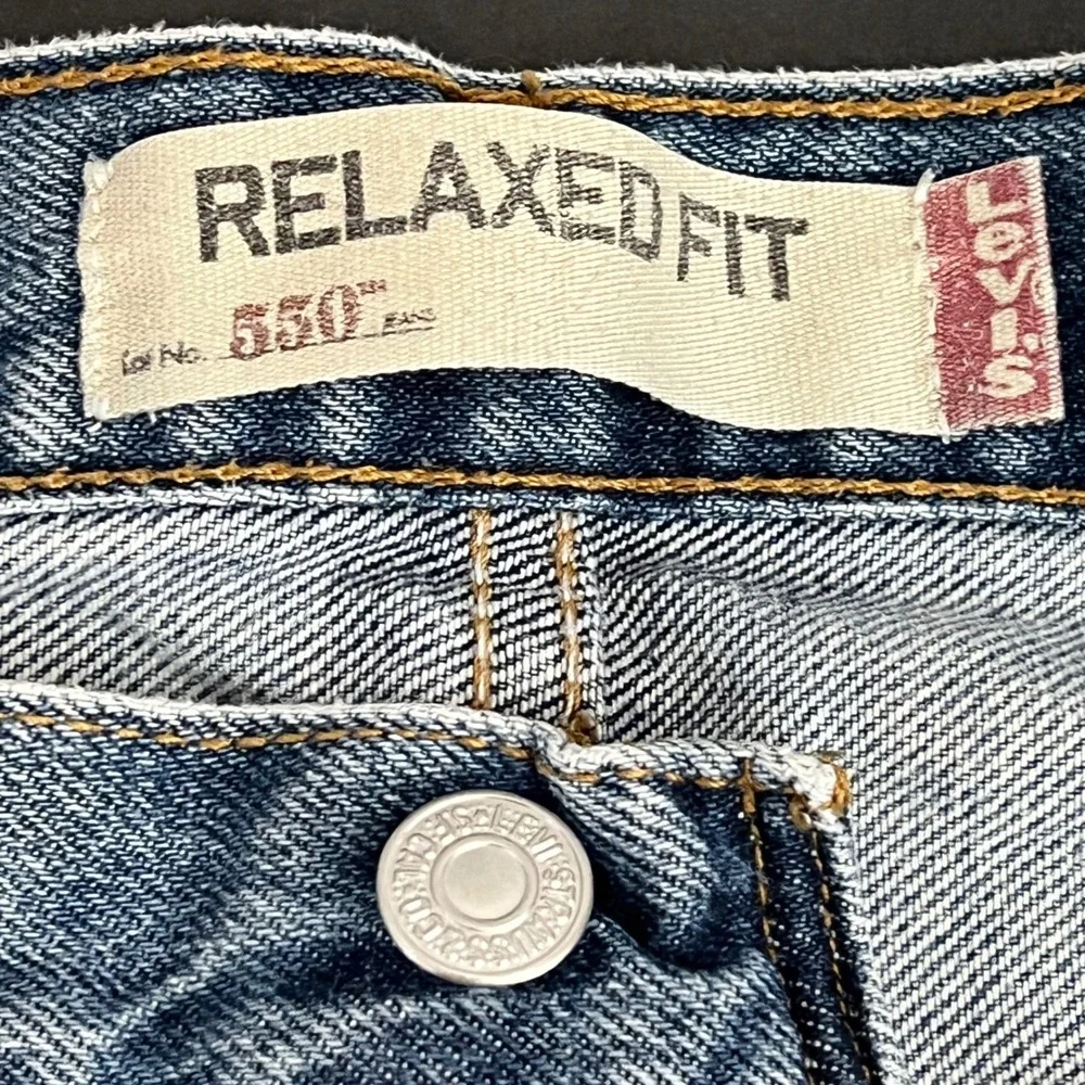 Levis 550 Relaxed Fit Tapered Leg Jeans Mens 36x30 Actual 36x29 Medium Wash Blue